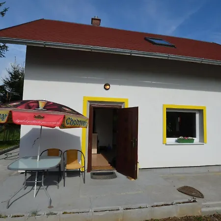 Cozy Holiday Home Near Forest In Bohemia *